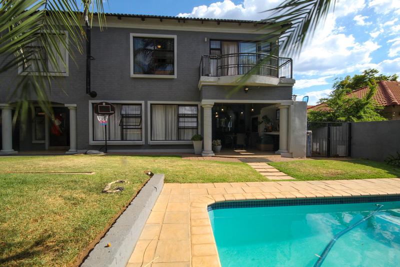 3 Bedroom Property for Sale in Amberfield Gauteng