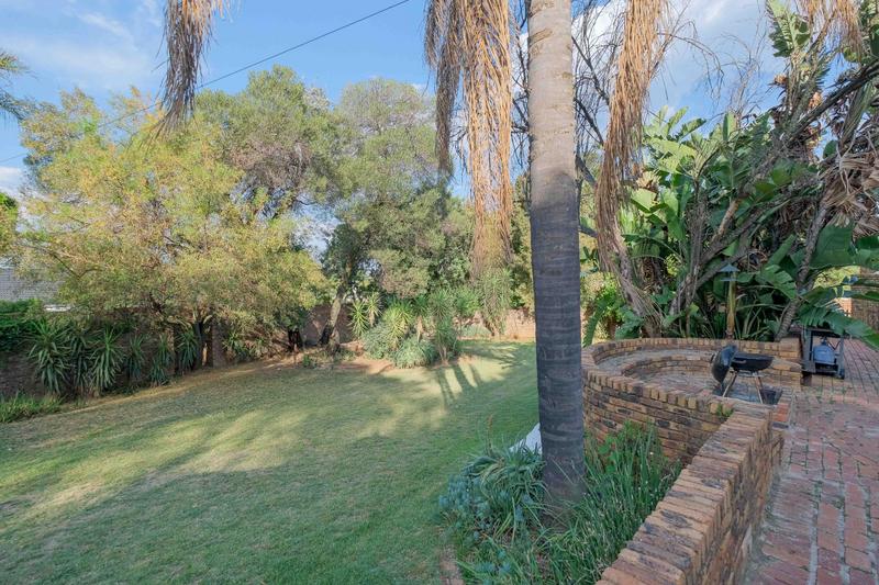 4 Bedroom Property for Sale in Erasmusrand Gauteng