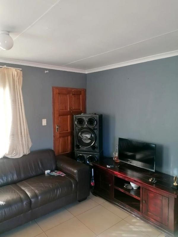 2 Bedroom Property for Sale in Mapleton A H Gauteng