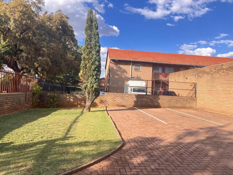 2 Bedroom Property for Sale in Randfontein Gauteng