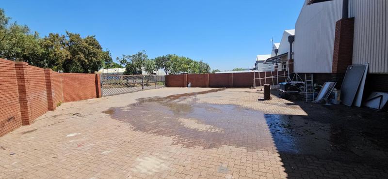 To Let commercial Property for Rent in Randjespark Gauteng