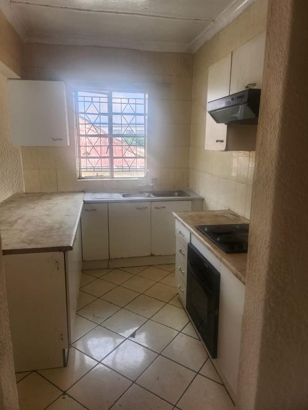 To Let 2 Bedroom Property for Rent in Forest Hill Gauteng