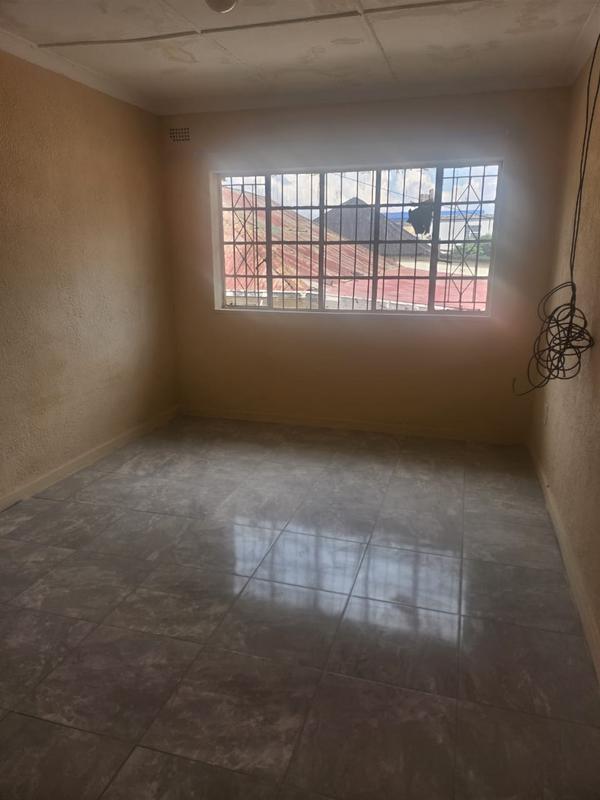 To Let 2 Bedroom Property for Rent in Forest Hill Gauteng