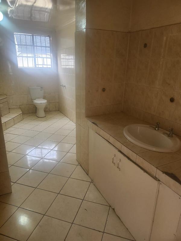 To Let 2 Bedroom Property for Rent in Forest Hill Gauteng