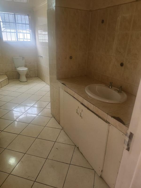 To Let 2 Bedroom Property for Rent in Forest Hill Gauteng