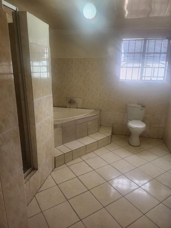 To Let 2 Bedroom Property for Rent in Forest Hill Gauteng