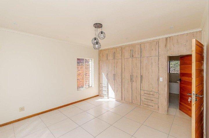 0 Bedroom Property for Sale in Bedfordview Gauteng