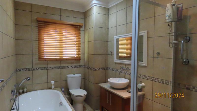 4 Bedroom Property for Sale in Midstream Estate Gauteng