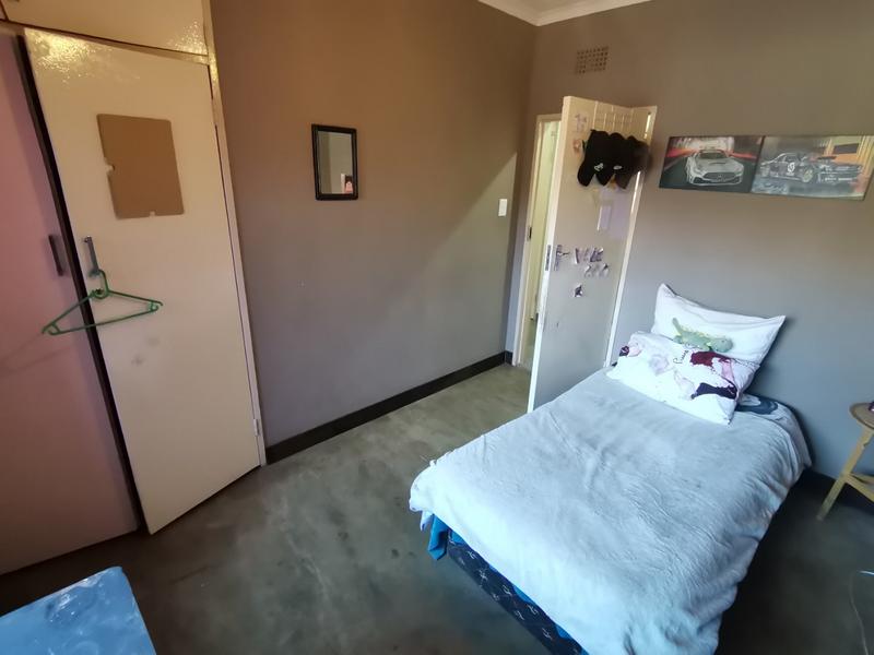 4 Bedroom Property for Sale in Vanderbijlpark SE 6 Gauteng