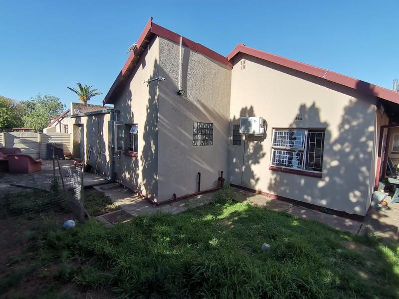 4 Bedroom Property for Sale in Vanderbijlpark SE 6 Gauteng