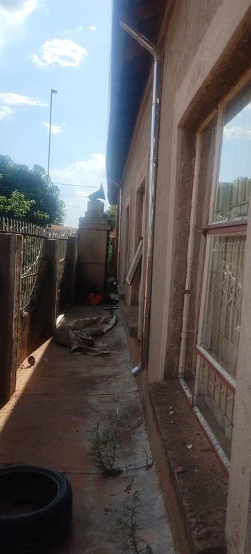 To Let 4 Bedroom Property for Rent in Soshanguve Gauteng