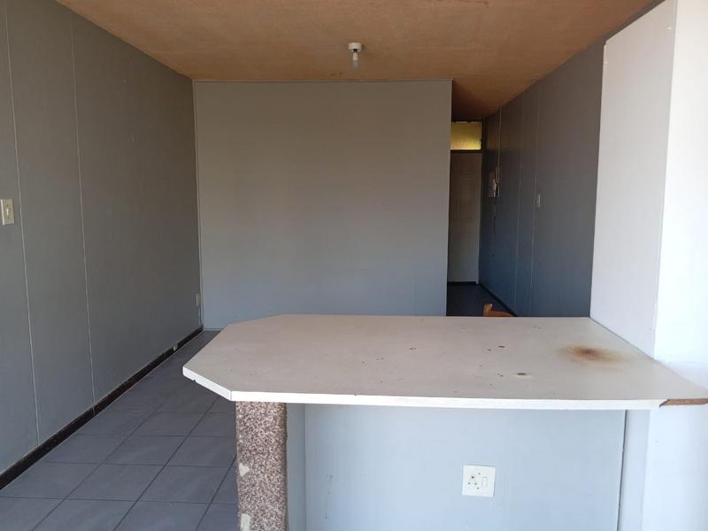 1 Bedroom Property for Sale in Sunnyside Gauteng