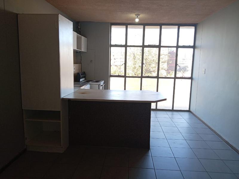 1 Bedroom Property for Sale in Sunnyside Gauteng