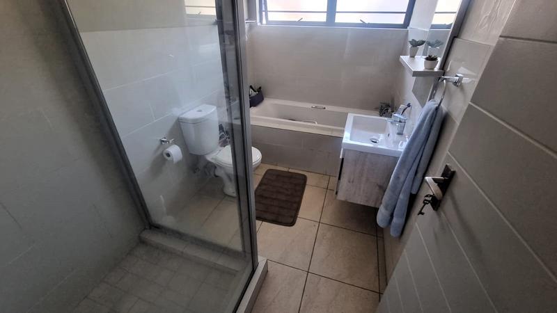 3 Bedroom Property for Sale in Amberfield Gauteng