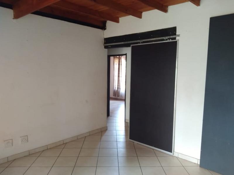 3 Bedroom Property for Sale in Kameeldrift West Gauteng