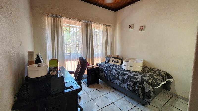 3 Bedroom Property for Sale in Wierda Park Gauteng