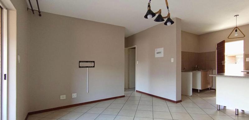 2 Bedroom Property for Sale in Monavoni Gauteng