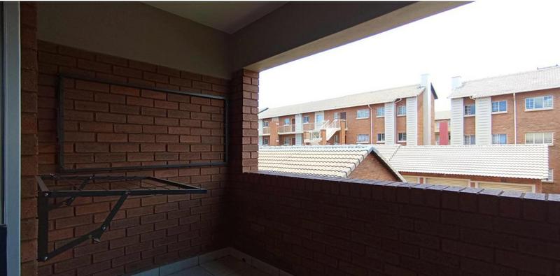 2 Bedroom Property for Sale in Monavoni Gauteng