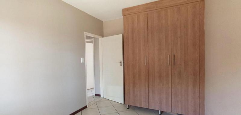 2 Bedroom Property for Sale in Monavoni Gauteng