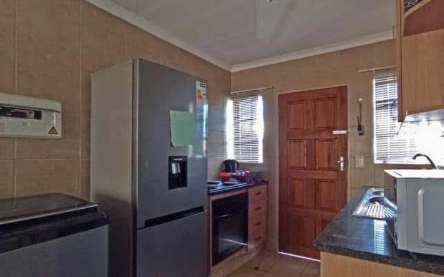 2 Bedroom Property for Sale in Thatch Hill Estate Gauteng