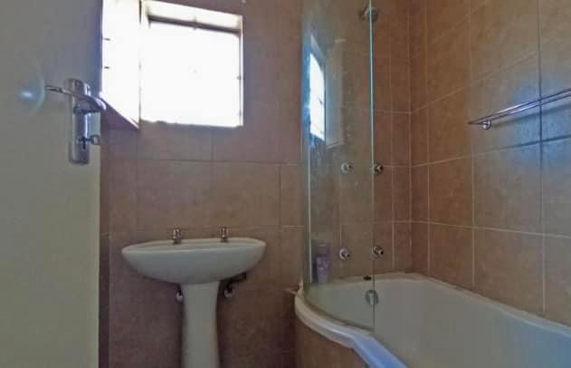 2 Bedroom Property for Sale in Thatch Hill Estate Gauteng