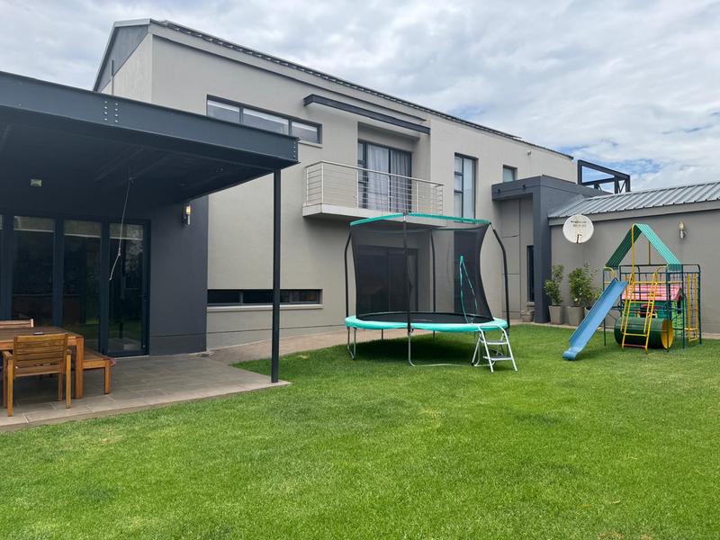 5 Bedroom Property for Sale in Midstream Ridge Gauteng