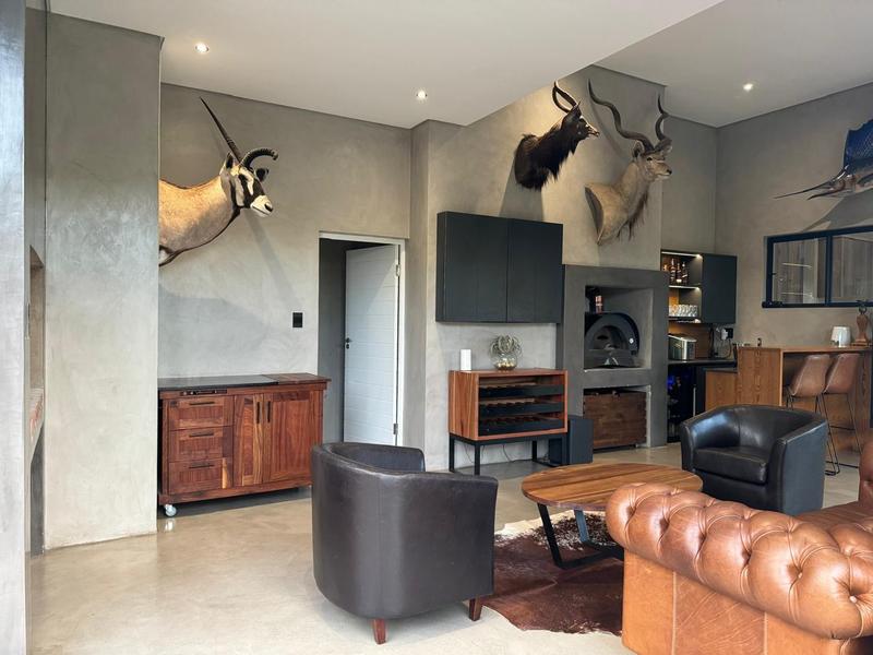 5 Bedroom Property for Sale in Midstream Ridge Gauteng