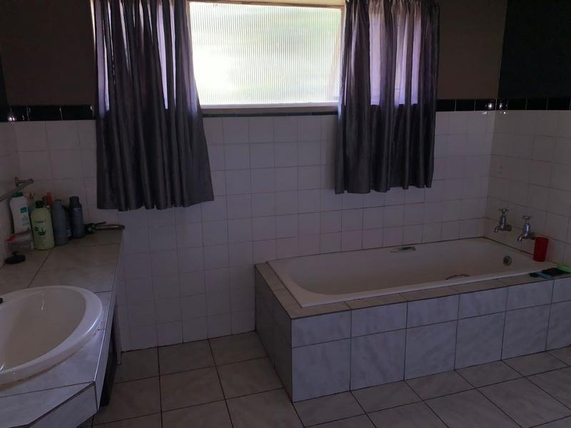 4 Bedroom Property for Sale in Vanderbijlpark SW 5 Gauteng