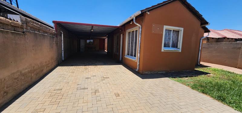 3 Bedroom Property for Sale in Rosslyn Gauteng