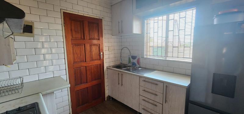 3 Bedroom Property for Sale in Rosslyn Gauteng