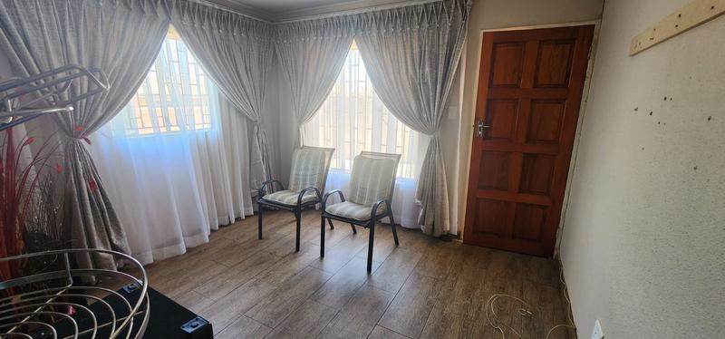 3 Bedroom Property for Sale in Rosslyn Gauteng