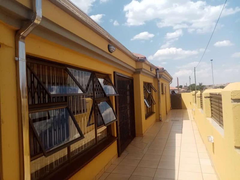 3 Bedroom Property for Sale in Siluma View Gauteng