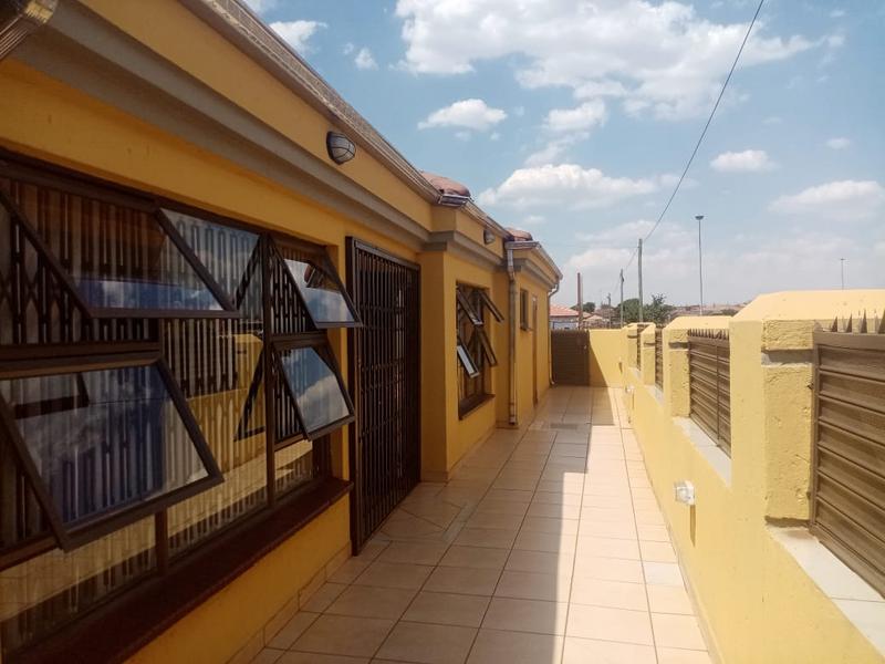 3 Bedroom Property for Sale in Siluma View Gauteng