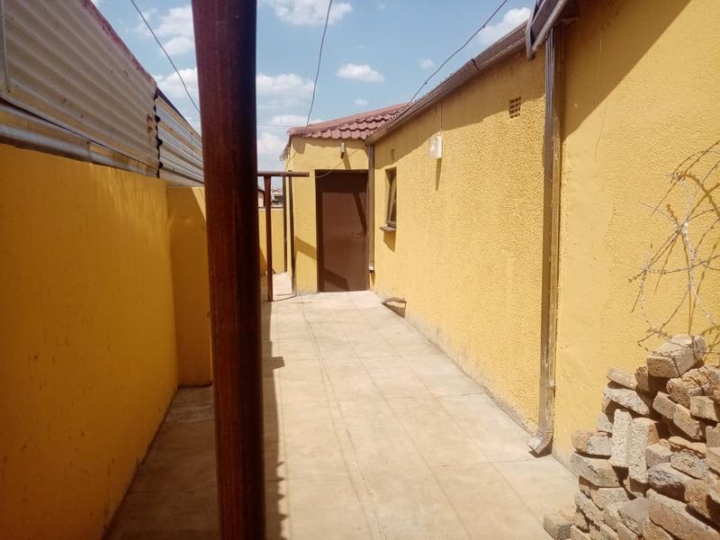 3 Bedroom Property for Sale in Siluma View Gauteng