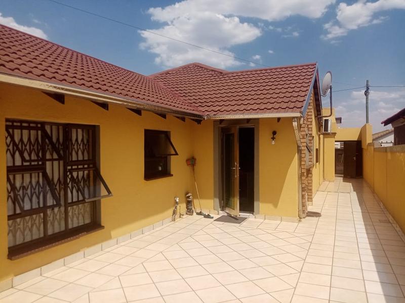 3 Bedroom Property for Sale in Siluma View Gauteng