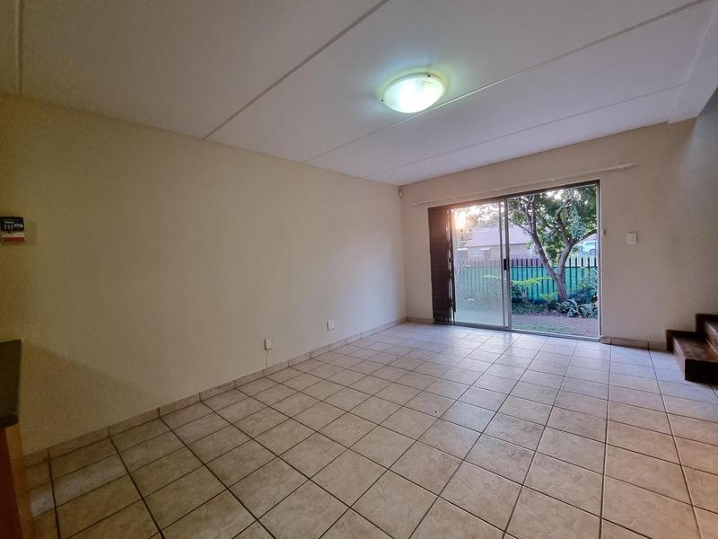 2 Bedroom Property for Sale in Wilgeheuwel Gauteng