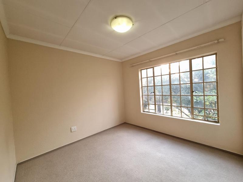 2 Bedroom Property for Sale in Wilgeheuwel Gauteng