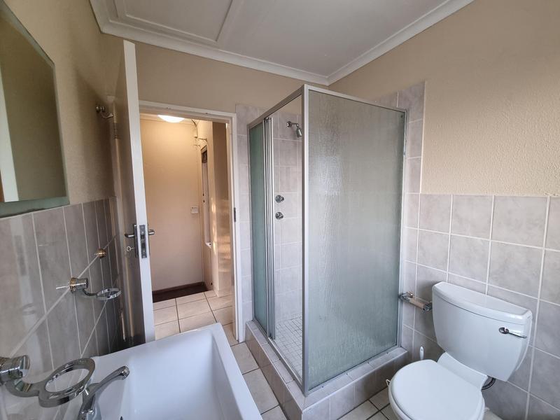 2 Bedroom Property for Sale in Wilgeheuwel Gauteng