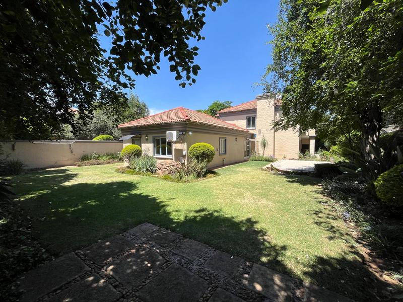 To Let 4 Bedroom Property for Rent in Waterkloof Ridge Gauteng