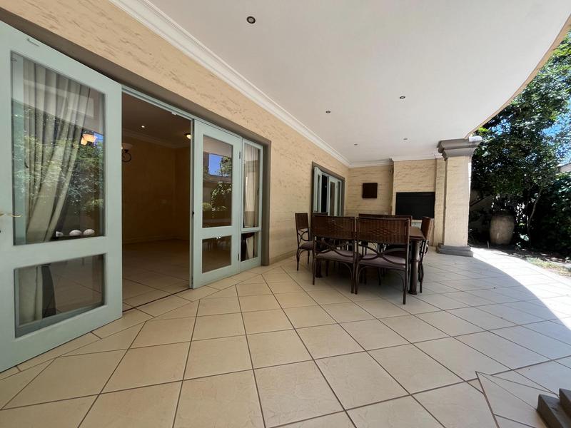 To Let 4 Bedroom Property for Rent in Waterkloof Ridge Gauteng