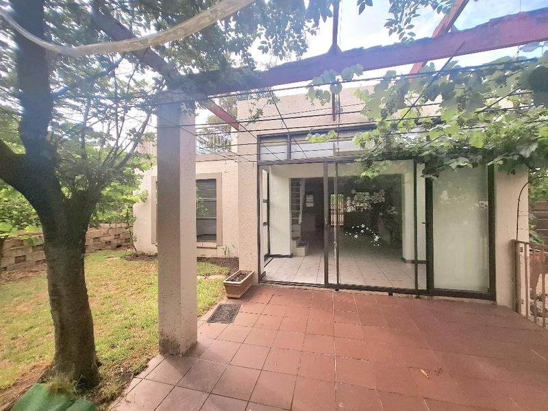 To Let 3 Bedroom Property for Rent in Sunninghill Gauteng