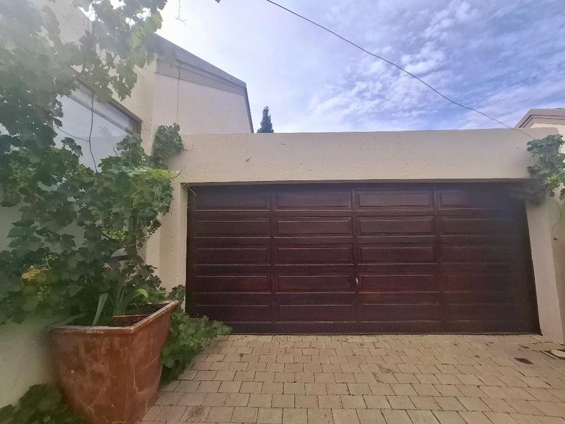 To Let 3 Bedroom Property for Rent in Sunninghill Gauteng