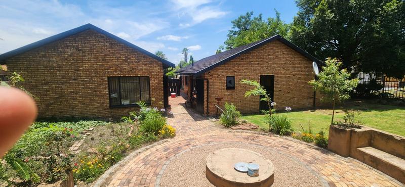 3 Bedroom Property for Sale in Theresa Park Gauteng