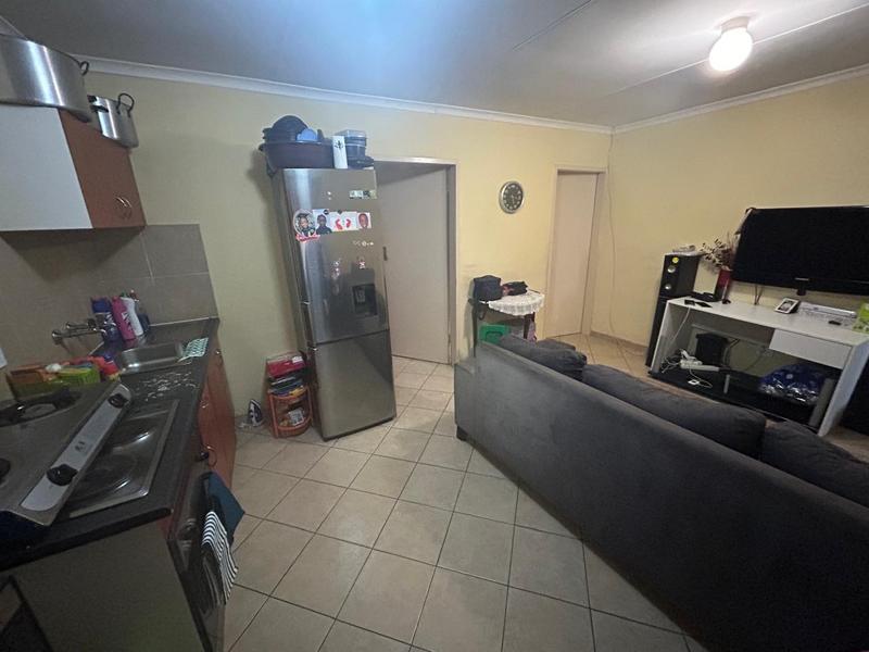 2 Bedroom Property for Sale in Olievenhoutbosch Gauteng