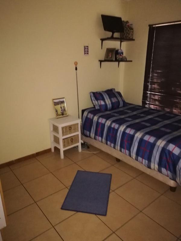 To Let 2 Bedroom Property for Rent in Eldoraigne Gauteng