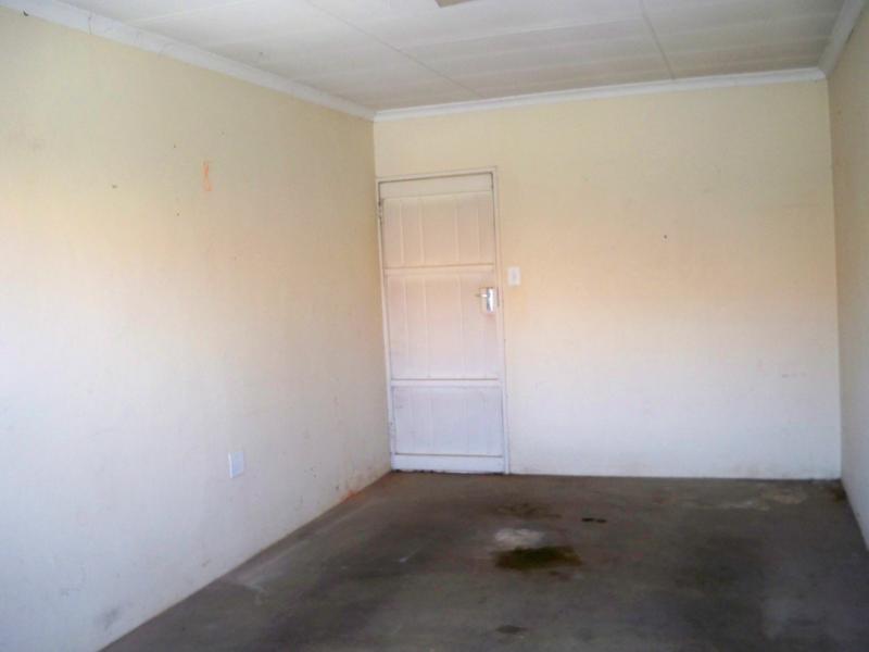 To Let 2 Bedroom Property for Rent in Eldoraigne Gauteng