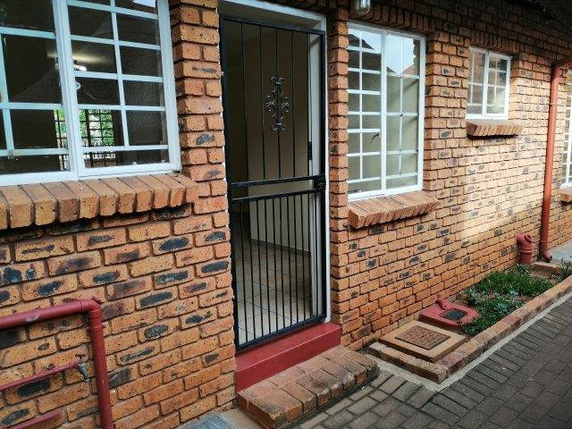 To Let 2 Bedroom Property for Rent in Zwartkop Gauteng