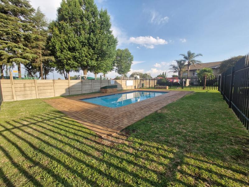 2 Bedroom Property for Sale in Ravenswood Gauteng