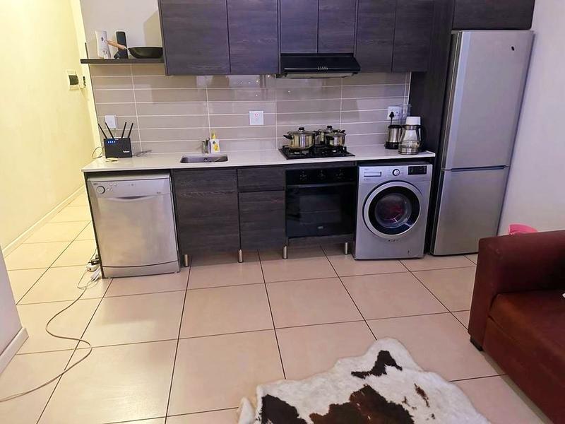 To Let 1 Bedroom Property for Rent in Fourways Gauteng