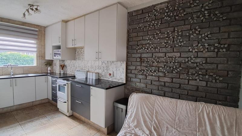 2 Bedroom Property for Sale in New Redruth Gauteng